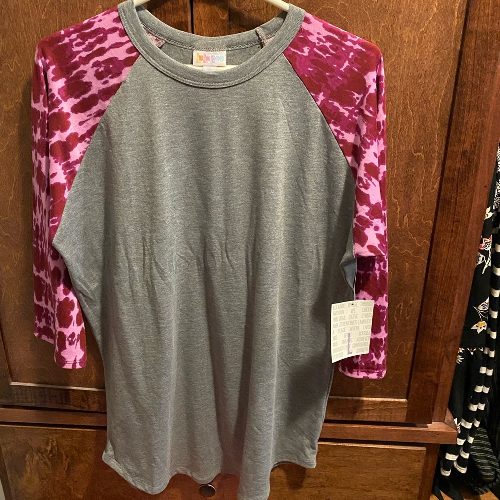 Women’s lularoe 3/4 sleeve shirt